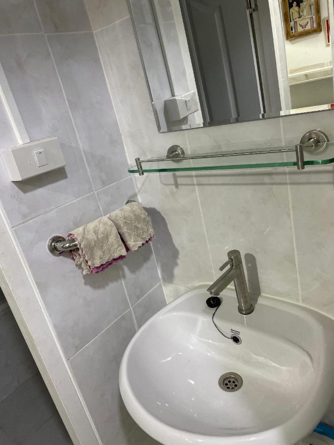 Apartment A4 Dindaeng กรุงเทพมหานคร ภายนอก รูปภาพ